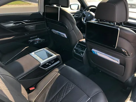BMW 740Li