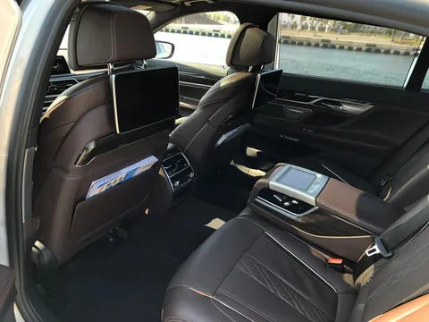 BMW 740Li